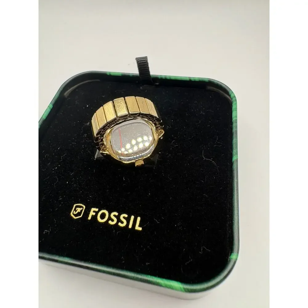 Fossil vintage women
